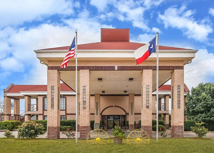 Days Inn By Wyndham Granbury