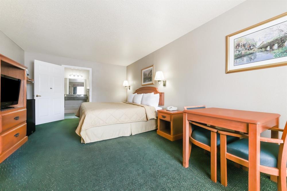 Days By Wyndham Hotel Granbury