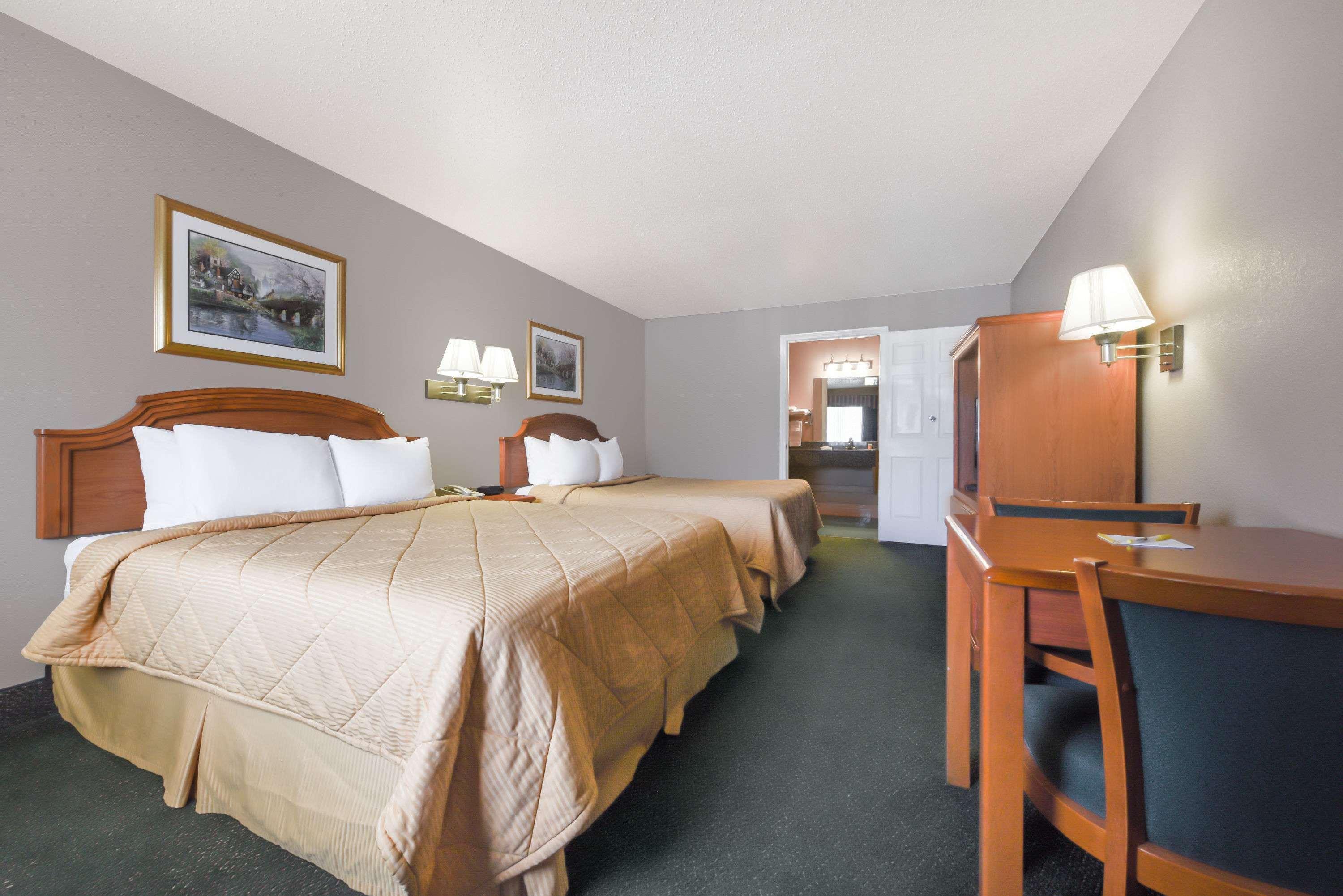 Hotel Days By Wyndham Granbury