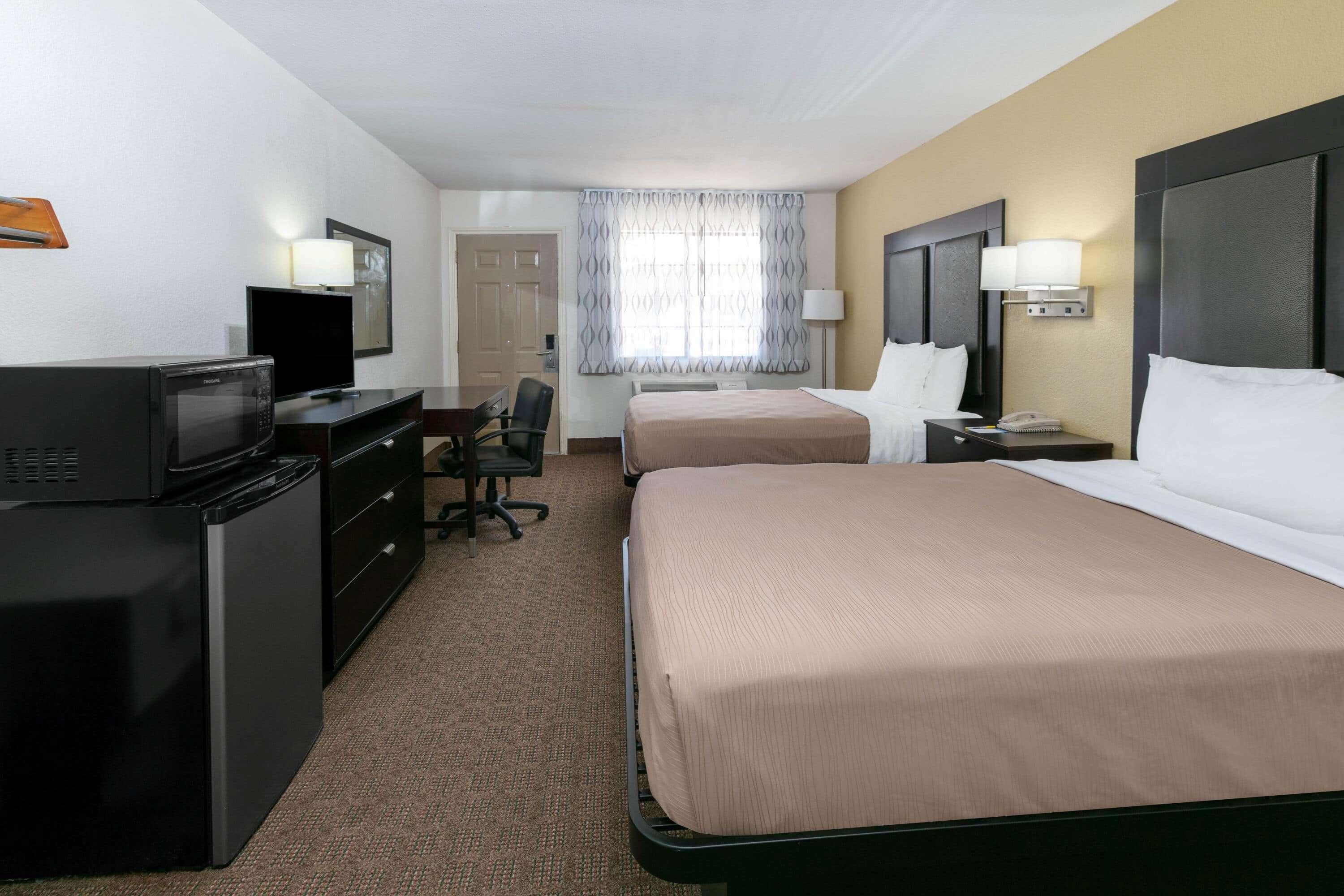 Days By Wyndham Hotel Granbury